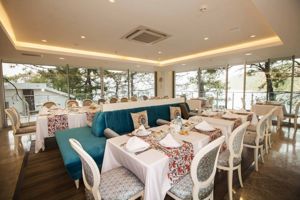 Turquoise Turkish A La Carte