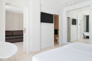 Woonvoorbeeld Familiekamer Standaard (Zwembadzicht)