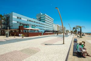 Dom Jose Beach Hotel