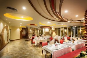 Ghaya Grand Hotel incl. Dubai City Tour