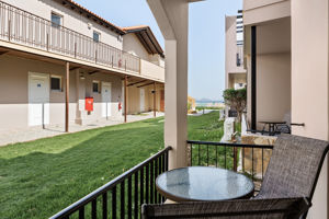 White Olive Marine Aquapark