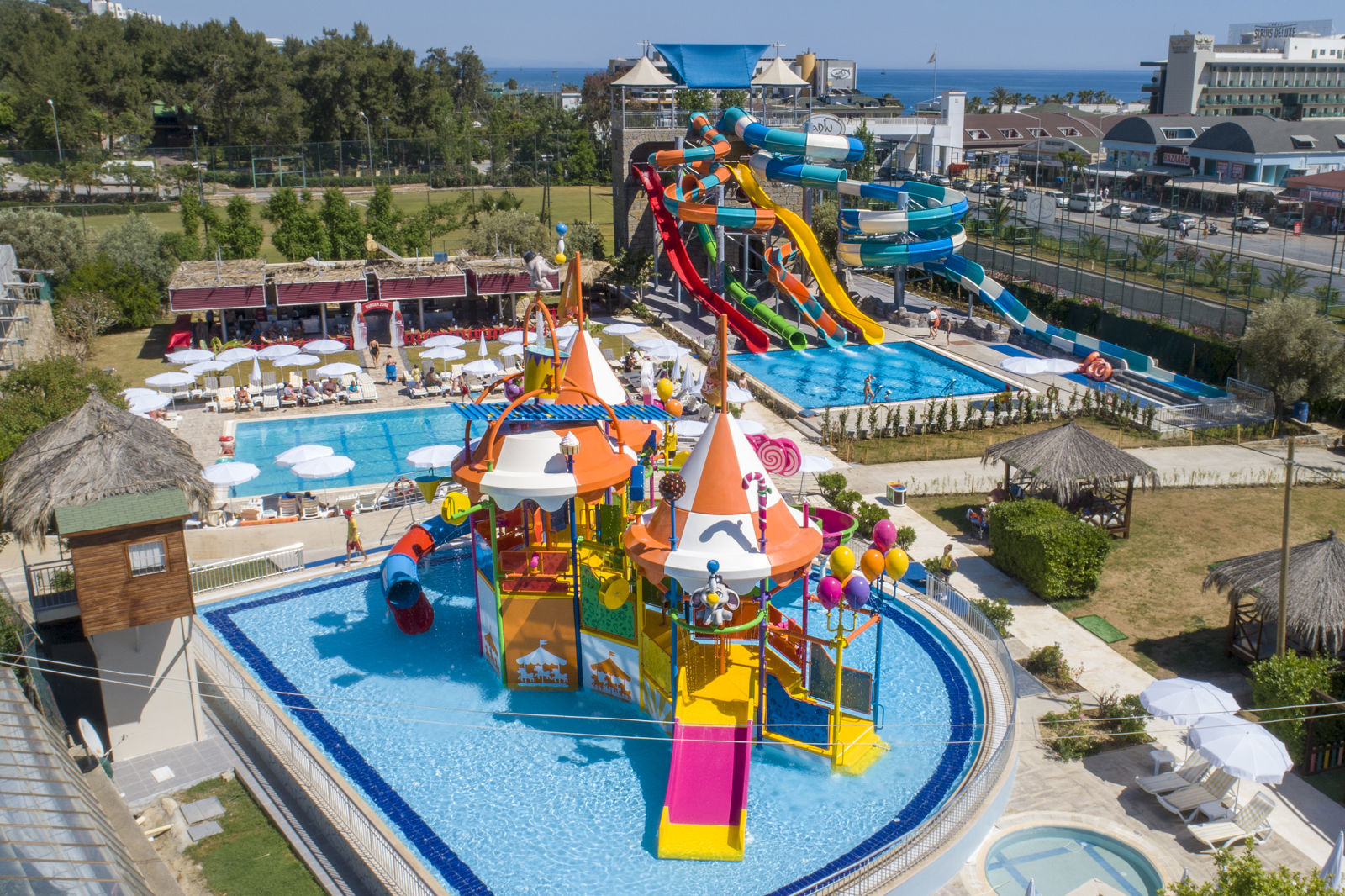Alaiye Resort slide 2