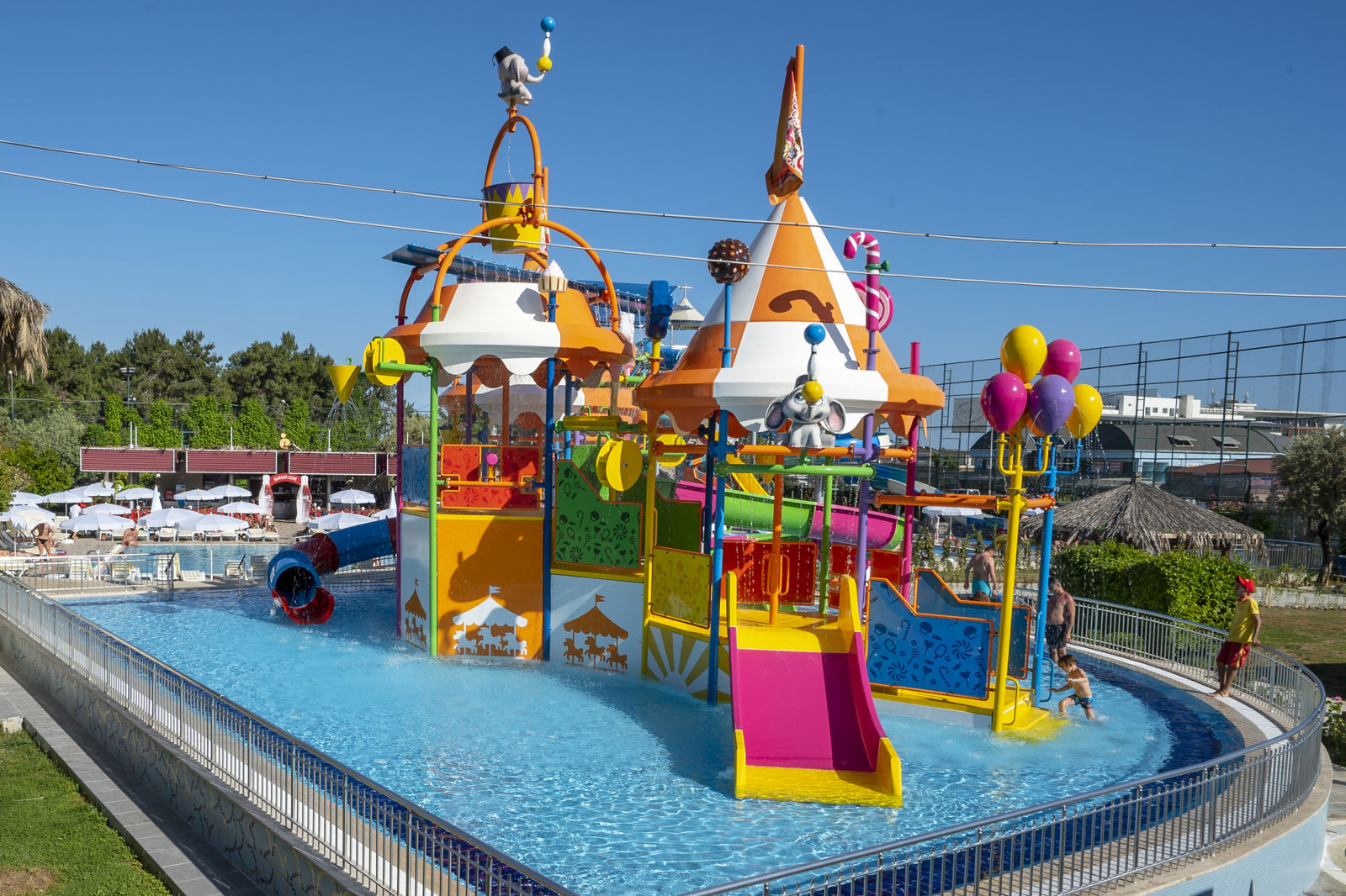 Alaiye Resort slide 3