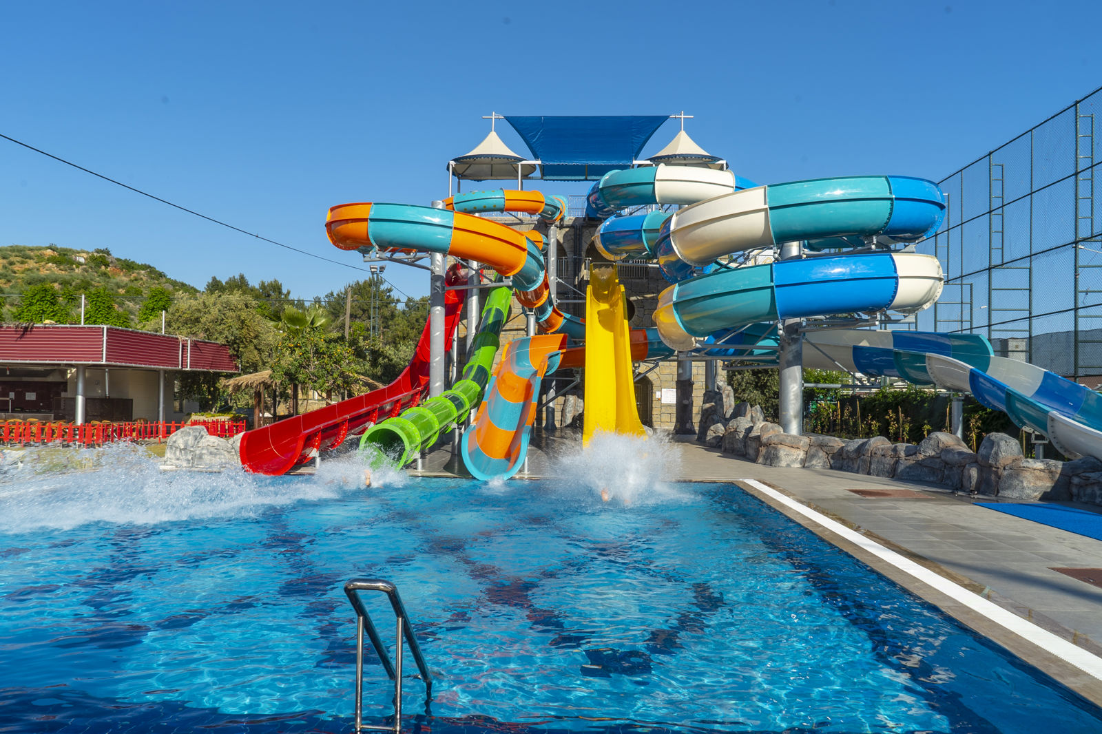 Alaiye Resort slide 5
