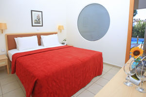 Woonvoorbeeld familie maisonette met gedeeld zwembad