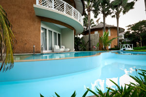 Woonvoorbeeld premium kamer direct toegang tot het zwembad