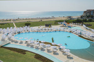 Sunrise Blue Magic Resort