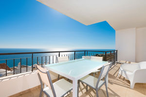 Fly & Go Olée Nerja Holiday Rentals by Fuerte Group