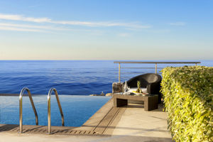 Royal Blue Resort & Spa