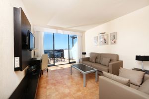 Papagayo Beach Resort Sandos