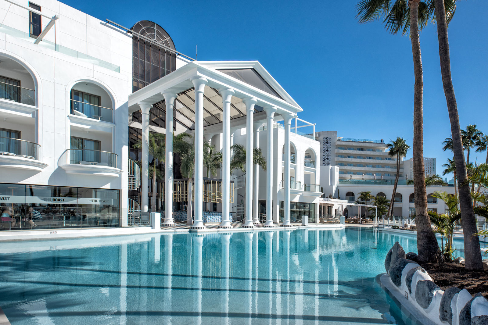 Guayarmina Princess slide 1