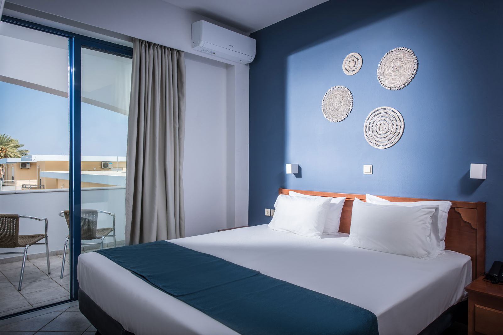 Eleni Beach Aparthotel slide 3