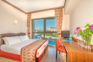 Royal Atlantis Spa Resort