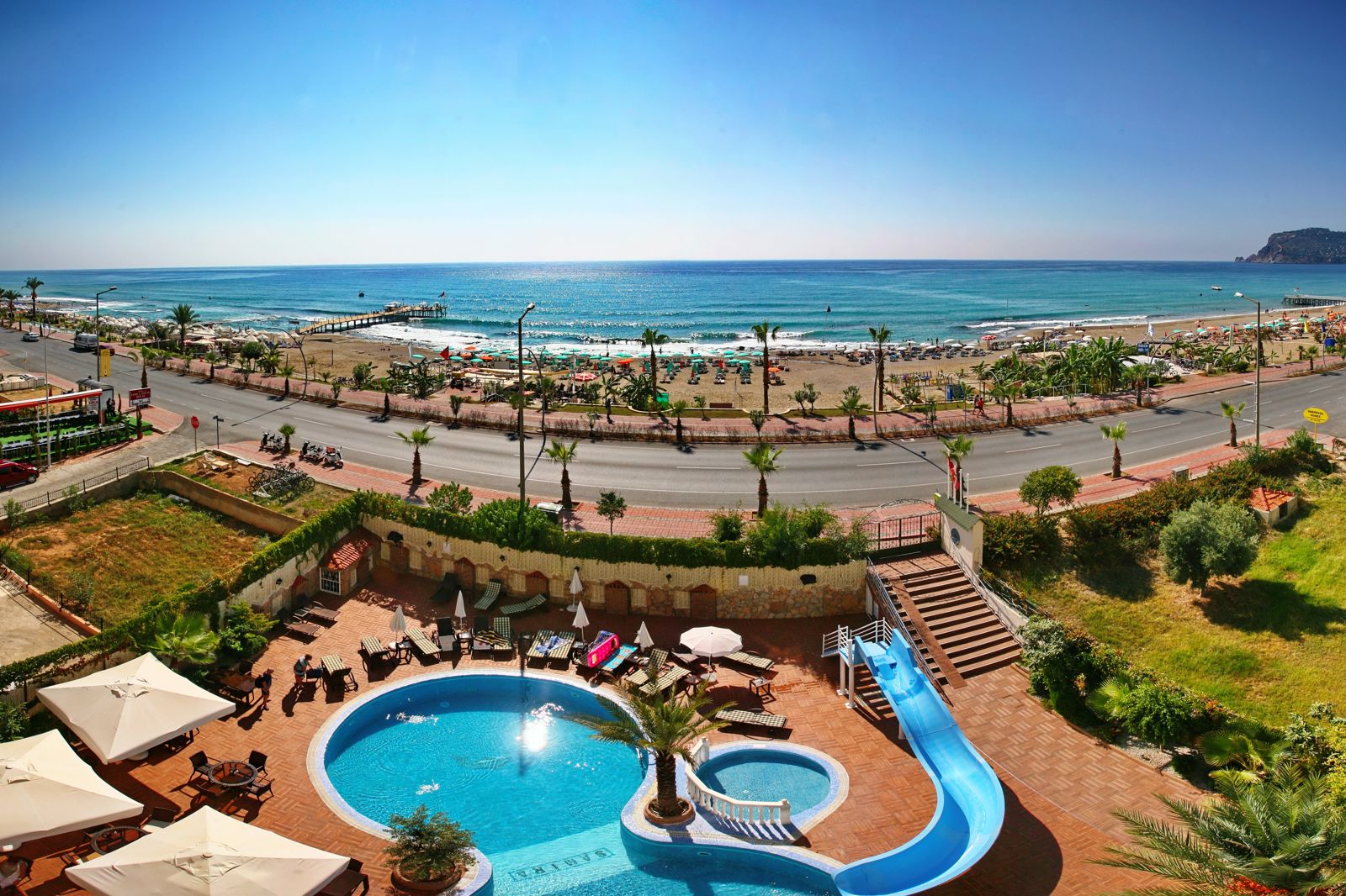 Bella Bravo Aparthotel slide 3