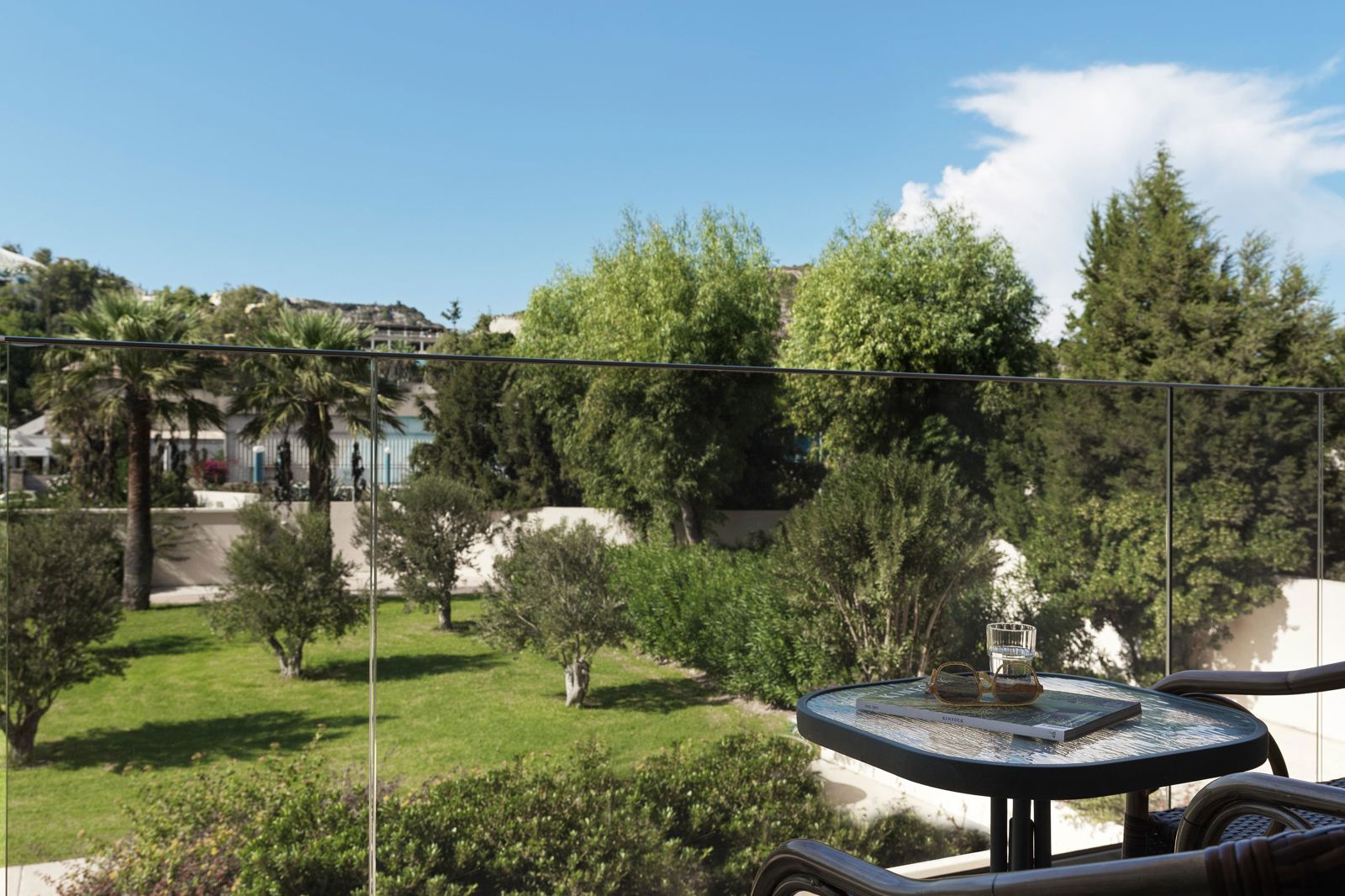 Esperos Palace slide 5