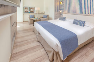 Corallium Beach by Lopesan Hotels