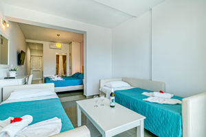 Woonvoorbeeld Comfort by the pool kamer