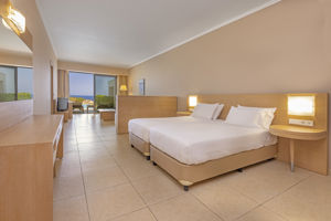 Woonvoorbeeld Junior suite met privÃ© zwembad