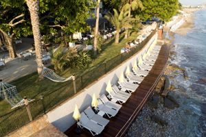 Floria Beach Hotell