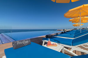 Woonvoorbeeld privilege infinity zwembad