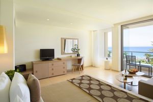 Woonvoorbeeld deluxe kamer zeezicht met spa bad