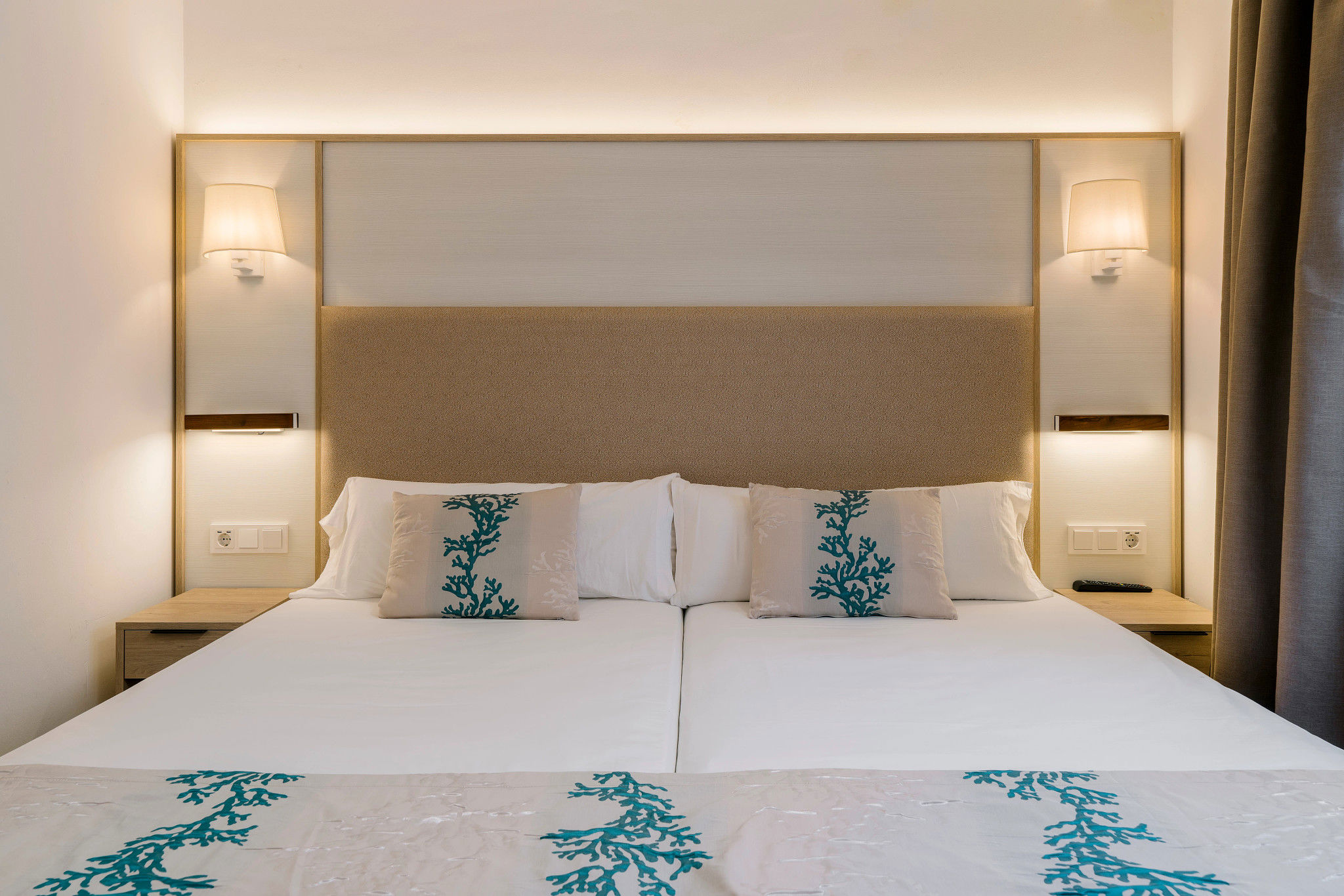 alua-suites-las-rocas