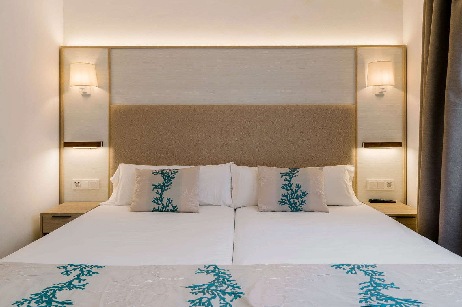 Alua Suites Las Rocas slide 2