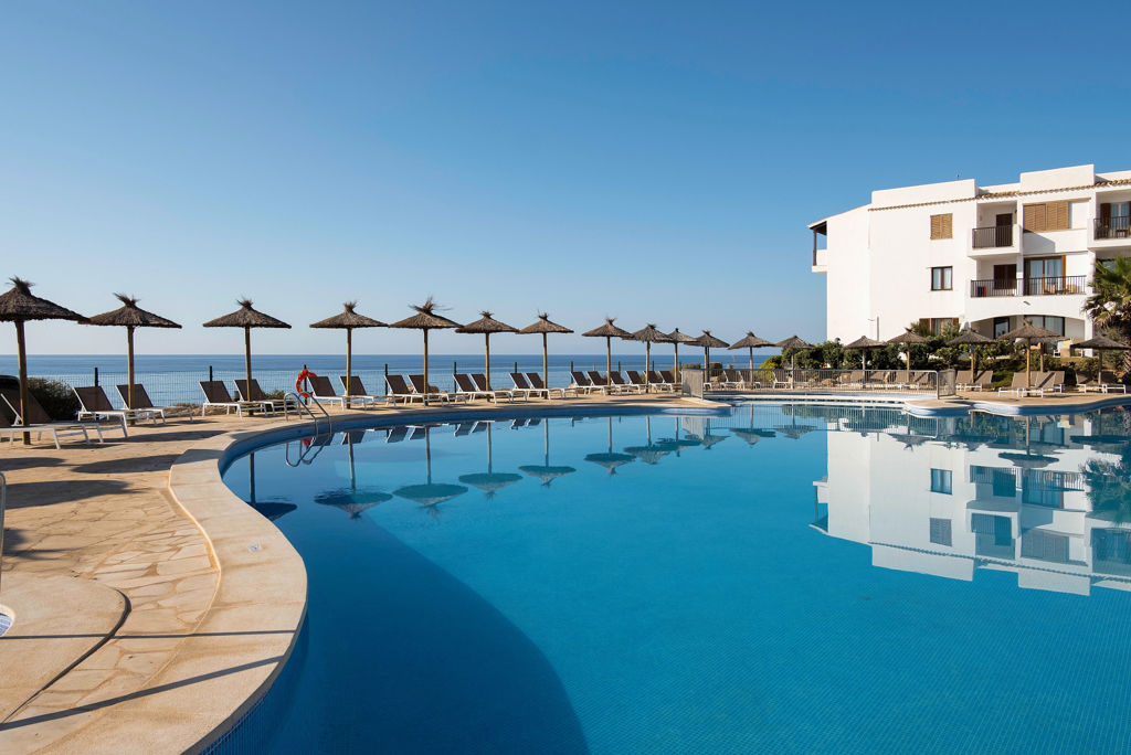 alua-suites-las-rocas