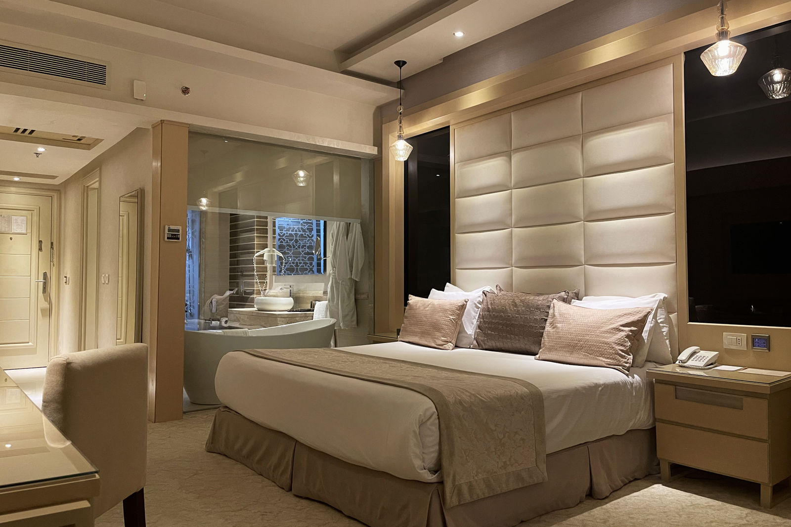 Sunrise Grand Select Romance Resort slide 3