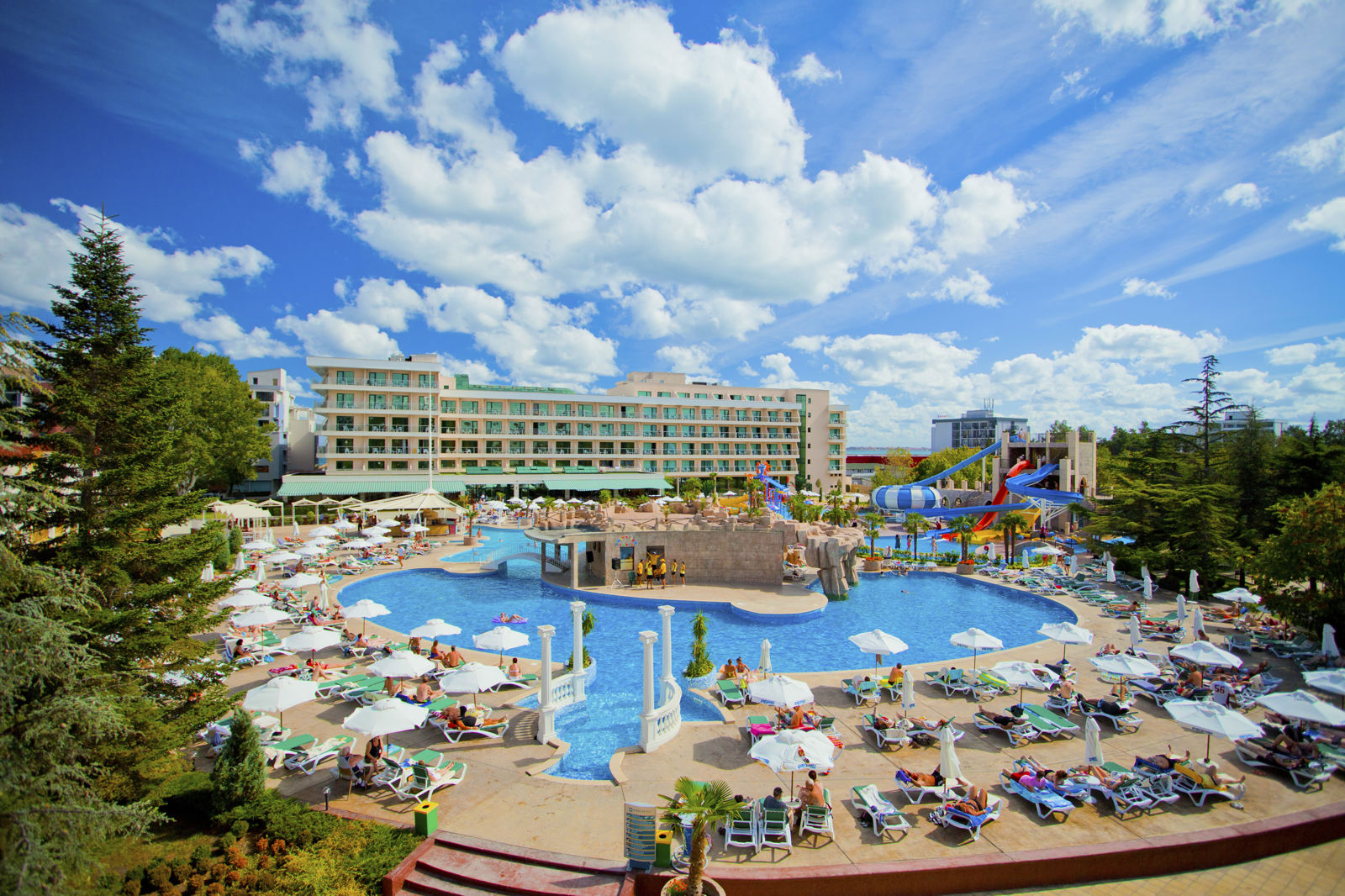 DIT Evrika Beach Club Hotel slide 4