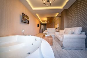 Elegance Luxury Suites 