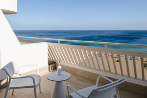 Plus Fariones Suite Hotel