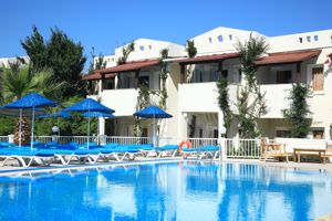 Summer Garden Suites & Beach