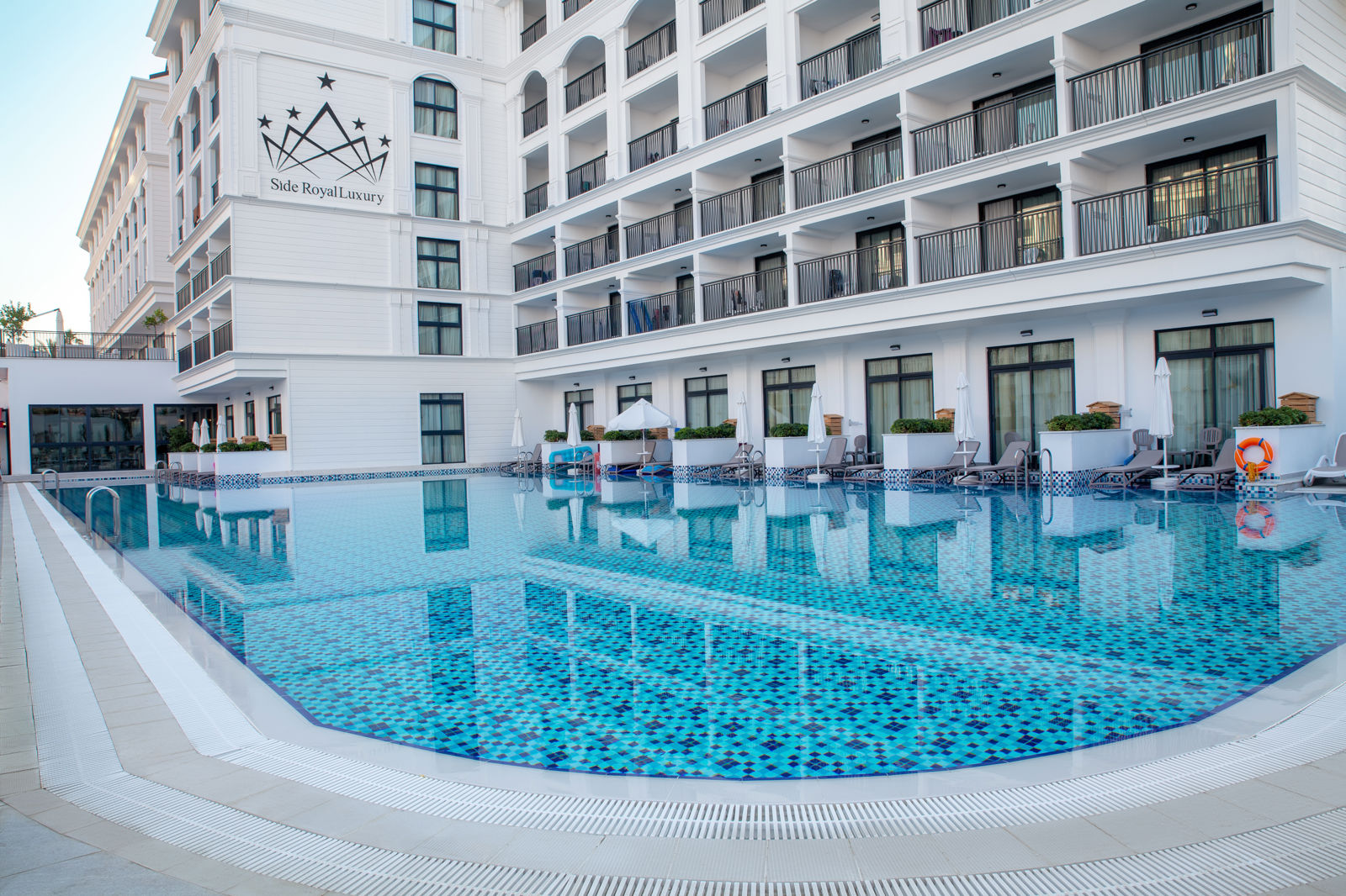 Side Royal Style Hotel & Spa slide 4