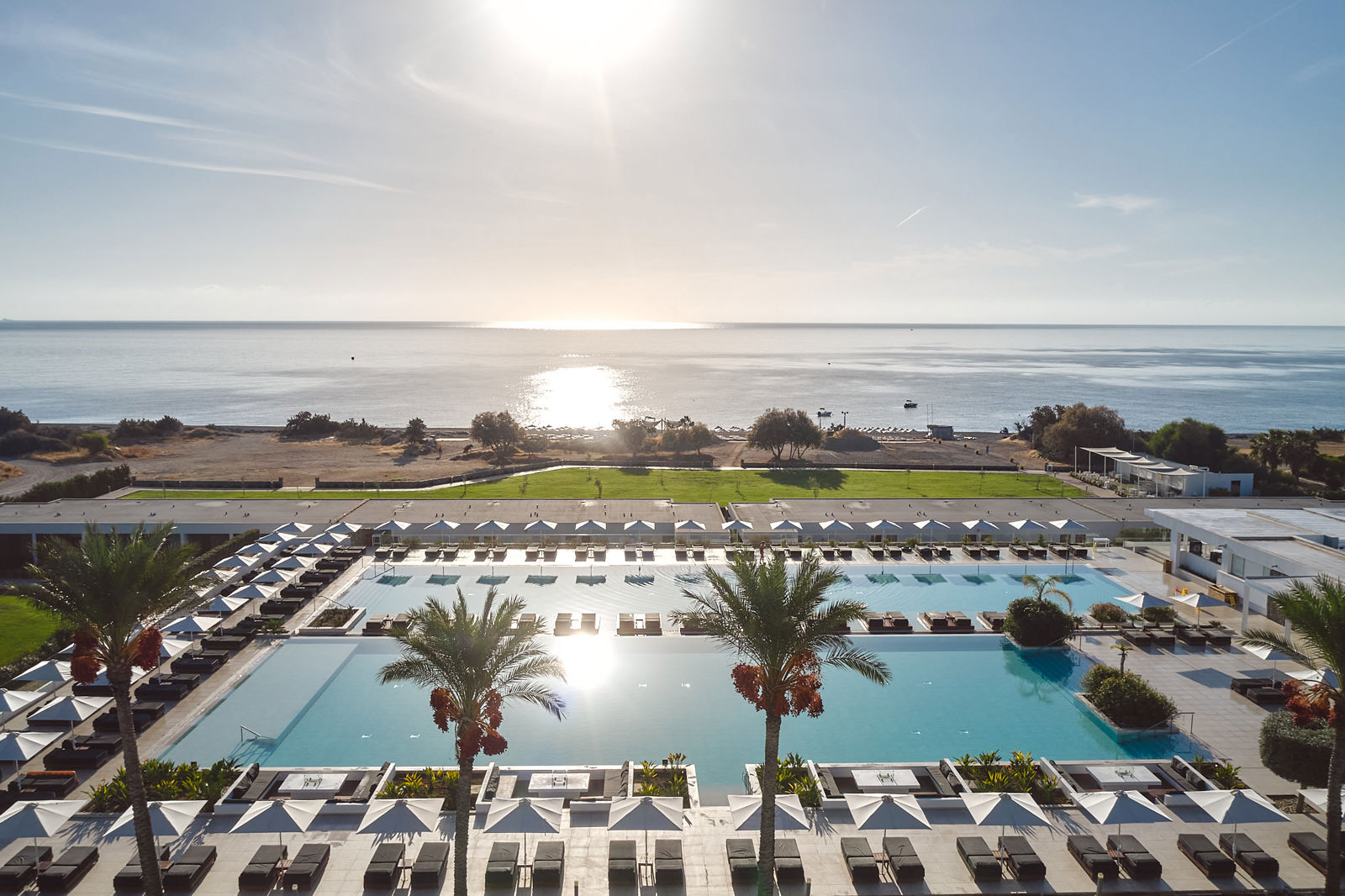 Gennadi Grand Resort slide 3