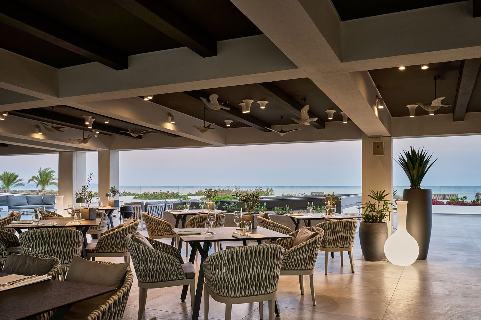 Gennadi Grand Resort slide 4