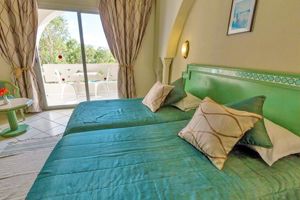 Shell Beach Hotel & Spa