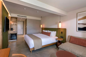 Woonvoorbeeld junior suite met tuinzicht