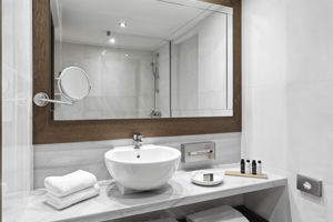 Woonvoorbeeld familiekamer bungalow tuinzicht of baaizicht