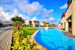 Woonvoorbeeld standaardkamer gedeeld zwembad