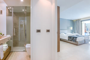 Woonvoorbeeld suite met twee slaapkamers