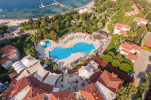 Phokaia Beach & Resort