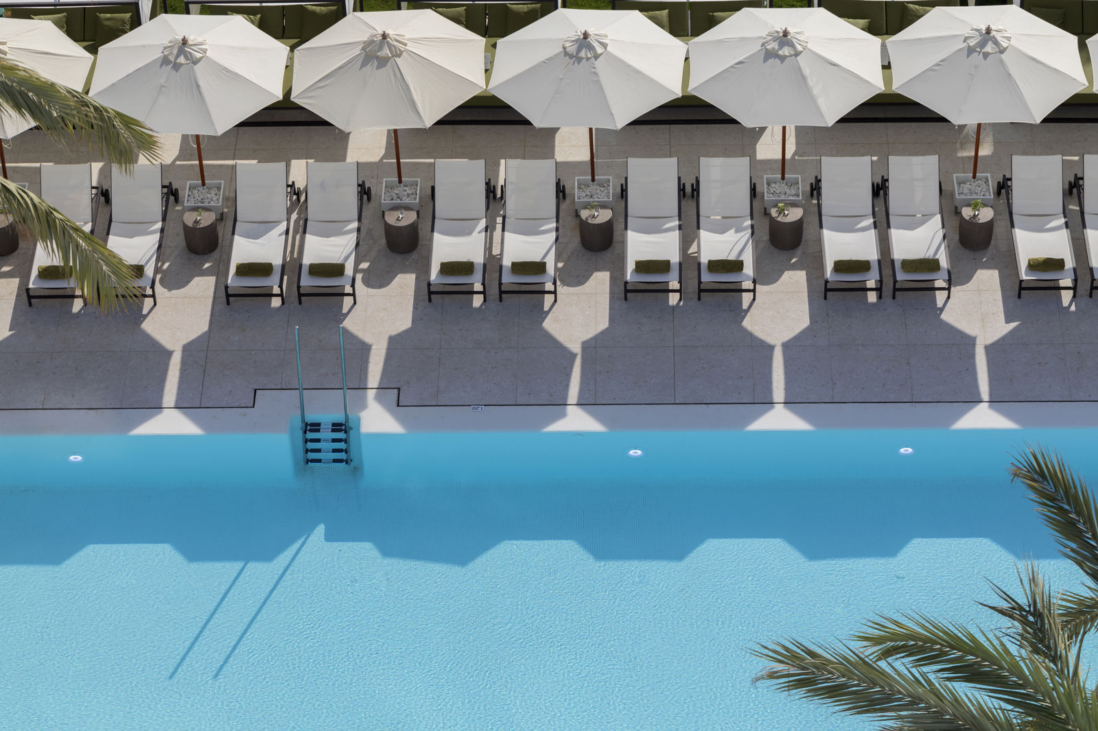 HM Hotels Ayron Park slide 4