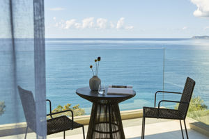 Woonvoorbeeld deluxekamer en deluxekamer swim-up