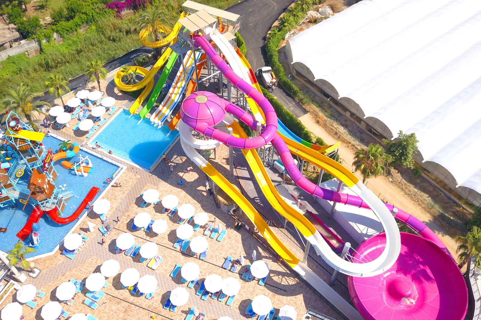 Dream World Palace slide 2