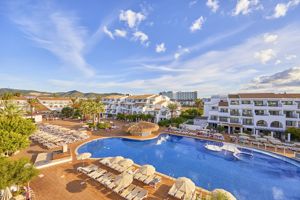 Fergus Style Bahamas