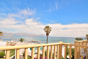 Woonvoorbeeld standaardkamer panoramisch zeezicht