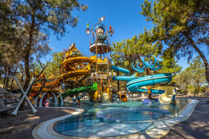 Long Beach Club Nature