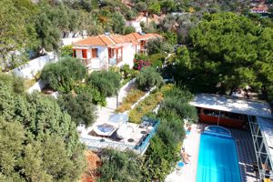 Golden Sand Studio & Apartments